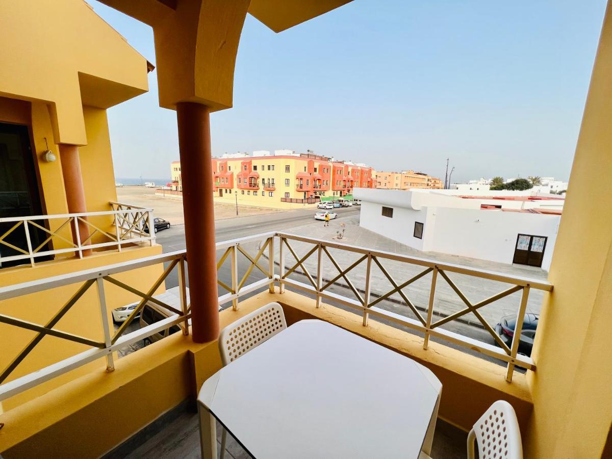 Modern Apartment With Sea Views In كوراليهو المظهر الخارجي الصورة
