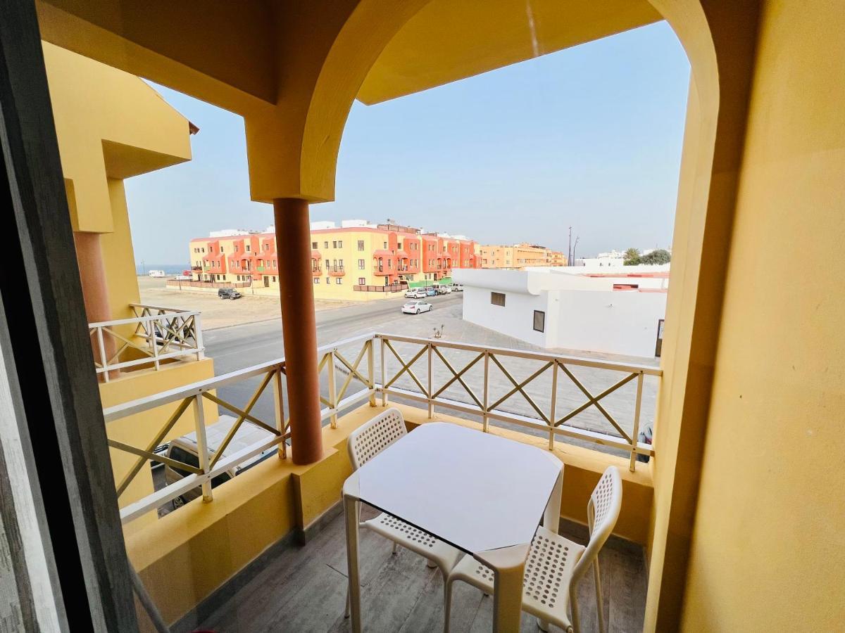 Modern Apartment With Sea Views In كوراليهو المظهر الخارجي الصورة