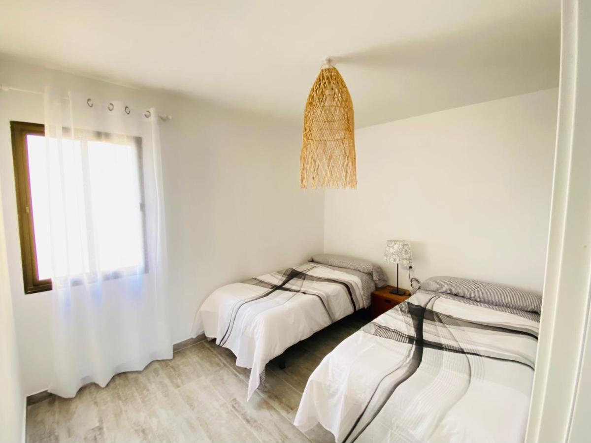 Modern Apartment With Sea Views In كوراليهو المظهر الخارجي الصورة