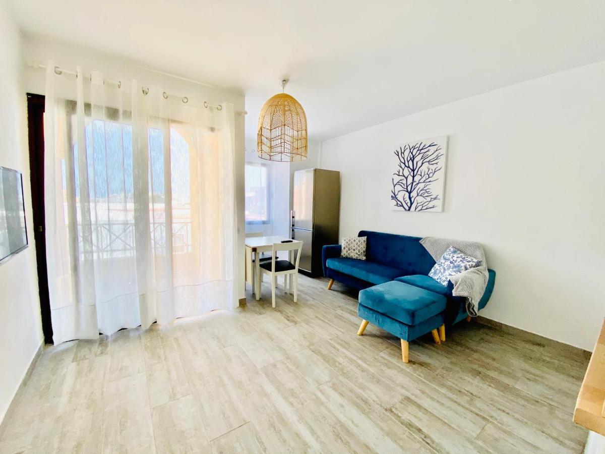Modern Apartment With Sea Views In كوراليهو المظهر الخارجي الصورة