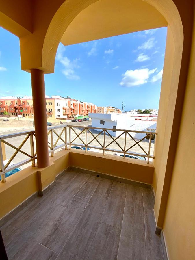 Modern Apartment With Sea Views In كوراليهو المظهر الخارجي الصورة